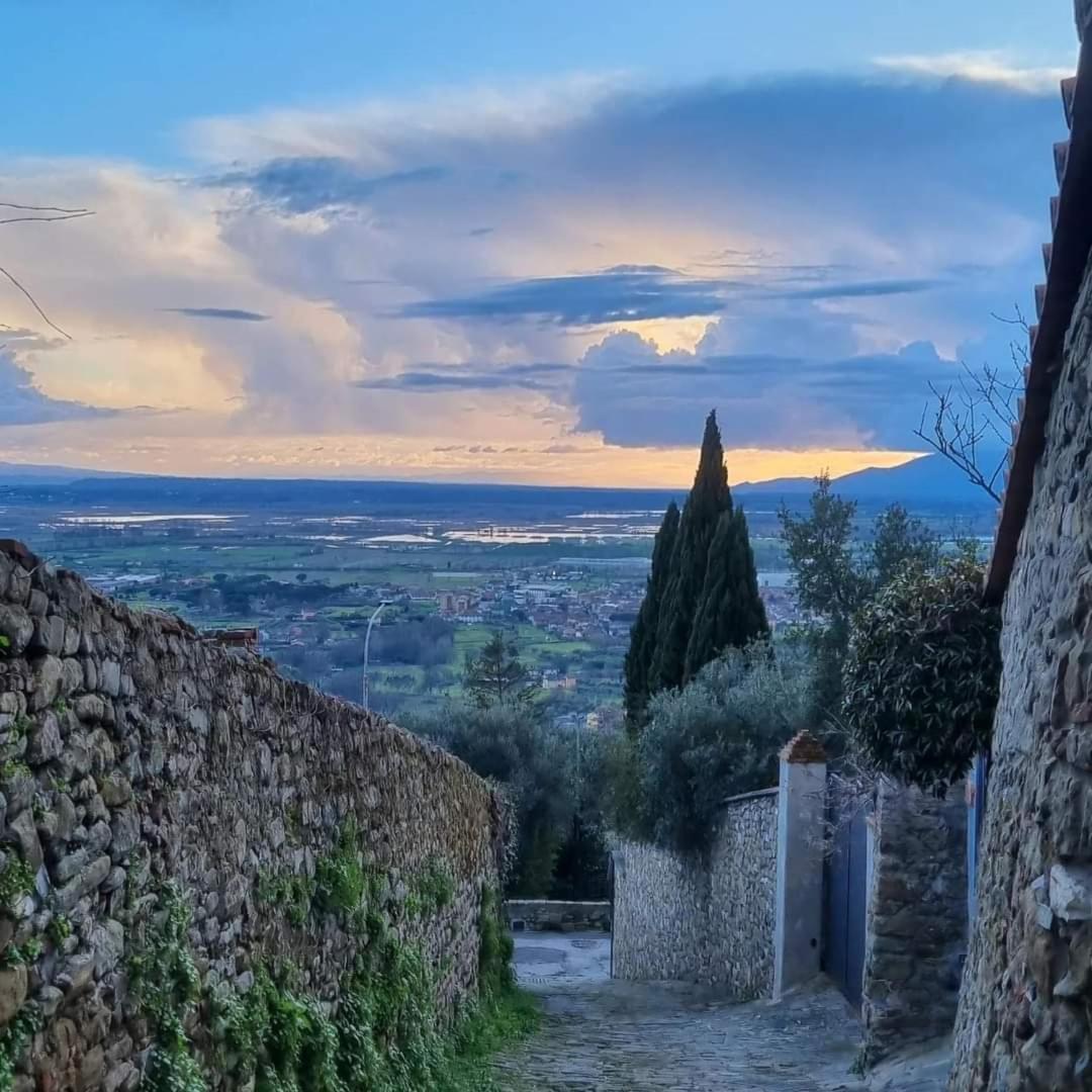La Grotta San Michele Hotel Montevettolini Eksteriør billede