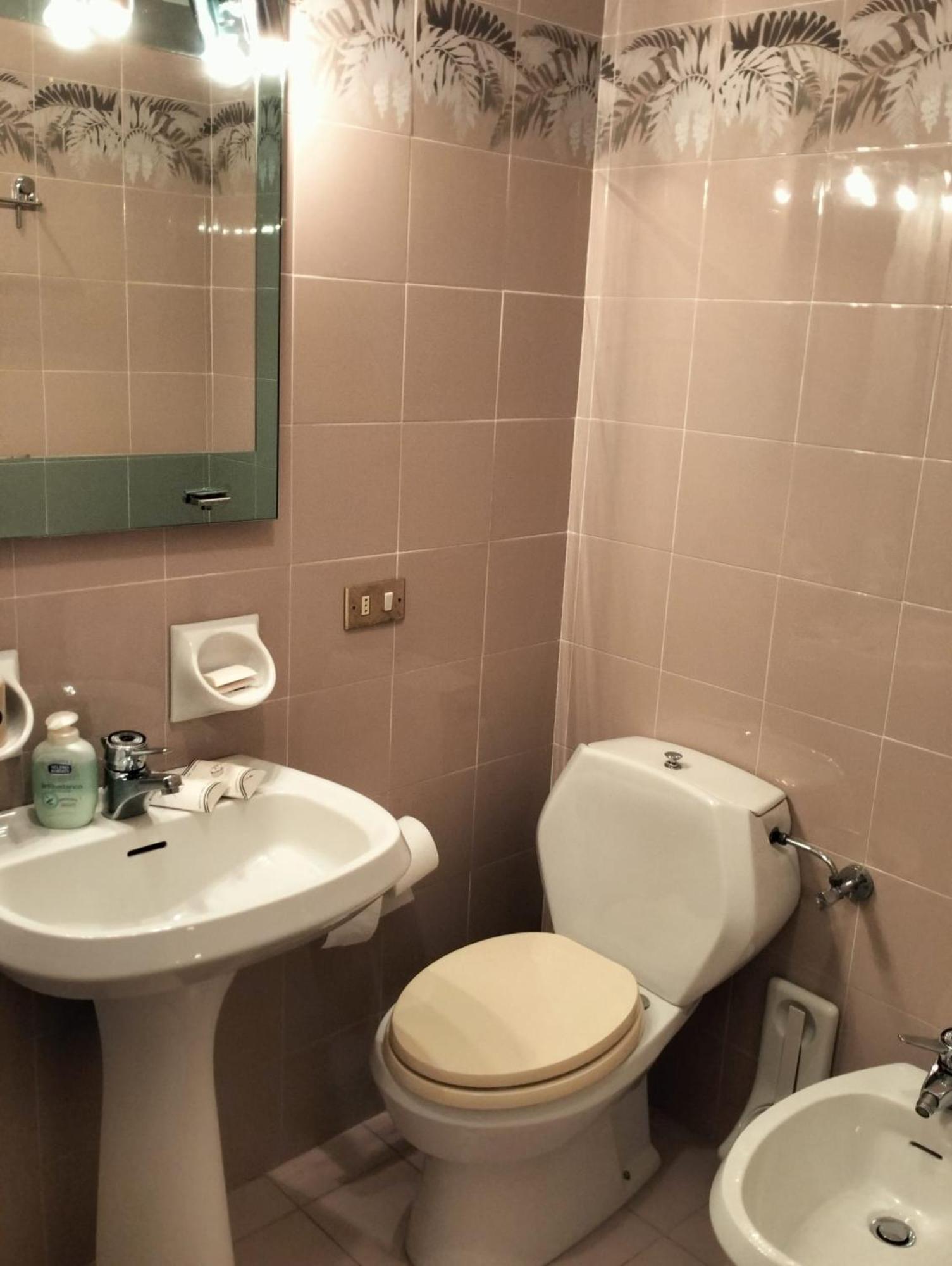 La Grotta San Michele Hotel Montevettolini Eksteriør billede